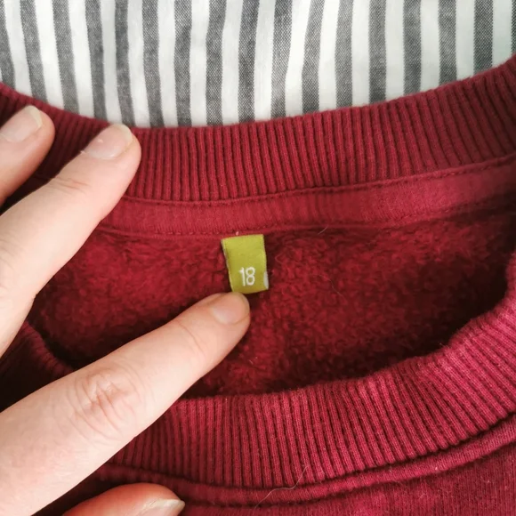 All To Love Sweatshirt - Picture 2 of 3